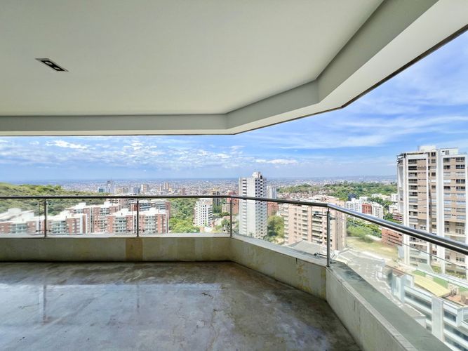 Apartamento de 5 alcobas en venta en Normandia, Cali, 596 m² · foto 19 de 24