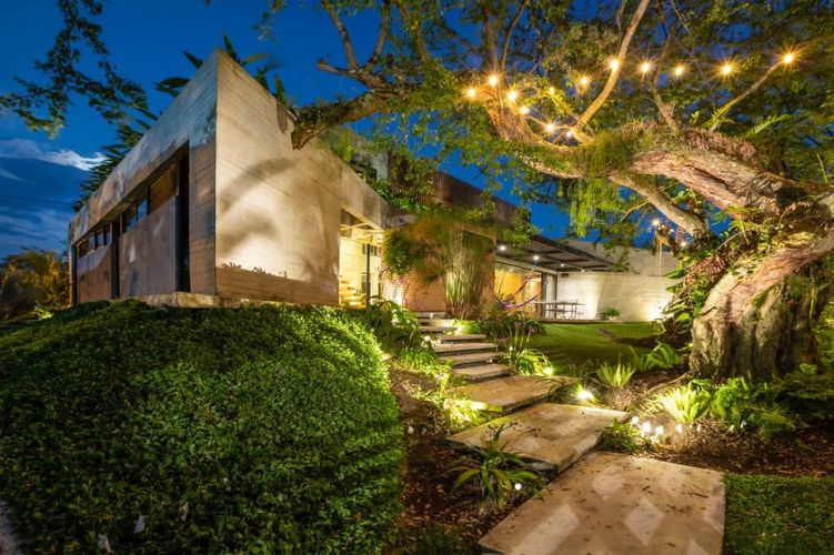 Casa de 3 alcobas en venta en Pance, Cali, 485 m² · foto 2 de 9