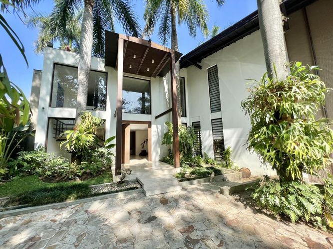 Casa de 4 alcobas en venta en Aguacatal, Cali, 566 m² · foto 3 de 24
