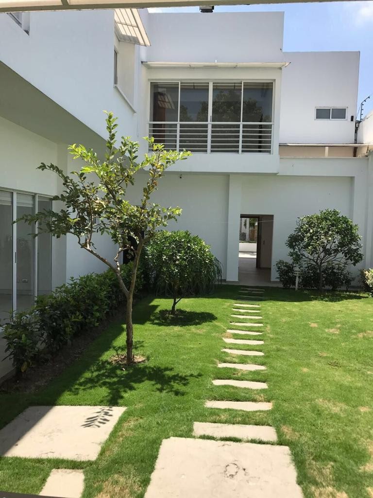 House for rent in La Buitrera, Cali