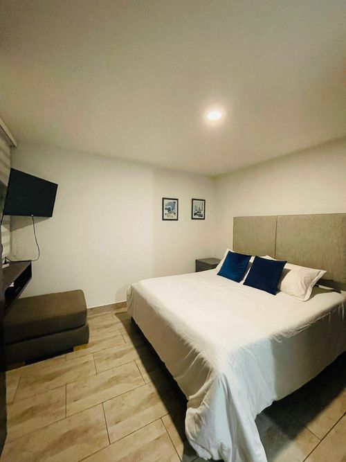 Apartamento en venta en El Poblado, Medellín · foto 3 de 15