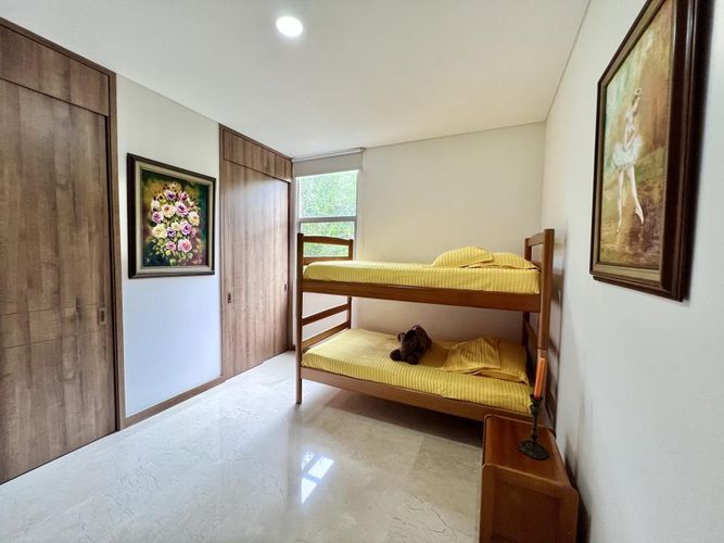 Apartamento de 3 alcobas en venta en Santa Rita, Cali, 229 m² · foto 6 de 24