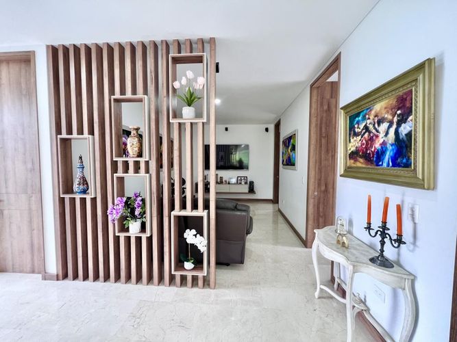 Apartamento de 3 alcobas en venta en Santa Rita, Cali, 229 m² · foto 14 de 24