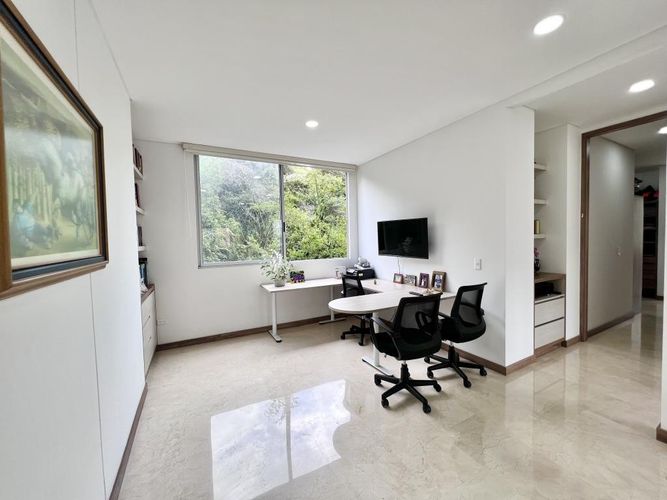 Apartamento de 3 alcobas en venta en Santa Rita, Cali, 229 m² · foto 15 de 24