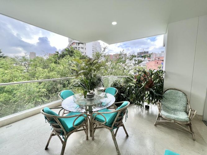 Apartamento de 3 alcobas en venta en Santa Rita, Cali, 229 m² · foto 18 de 24