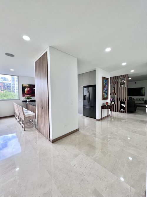 Apartamento de 3 alcobas en venta en Santa Rita, Cali, 229 m² · foto 23 de 24