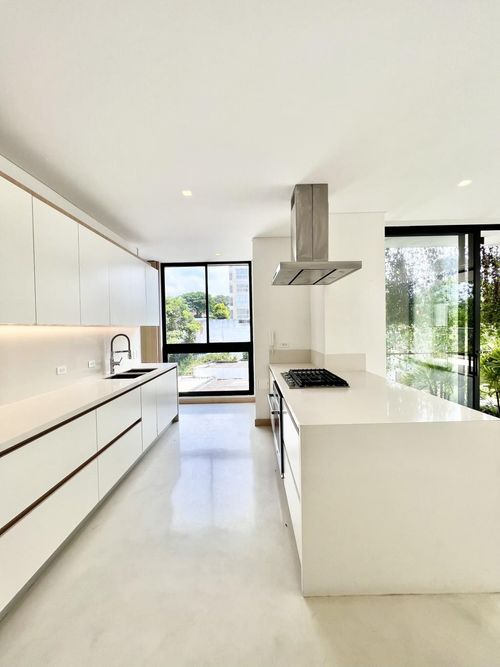 Apartamento de 3 alcobas en venta en Ciudad Jardin, Cali, 265 m² · foto 12 de 24