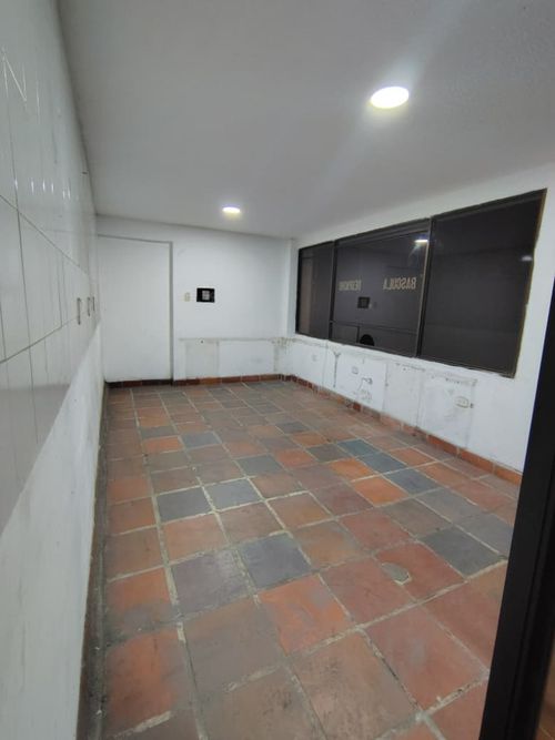 Bodega en arriendo en La Insula, Cúcuta, 650 m² · foto 9 de 15