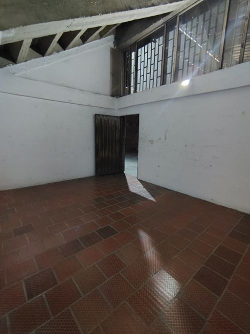Bodega en arriendo en La Insula, Cúcuta, 650 m² · foto 11 de 15