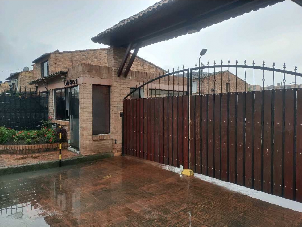 Casa en venta en Cr Prados De Chia, Chía · foto 2 de 24