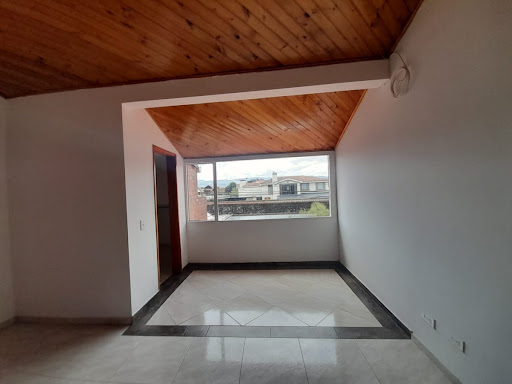 Casa en venta en San Jose De Bavaria, Bogotá · foto 7 de 22