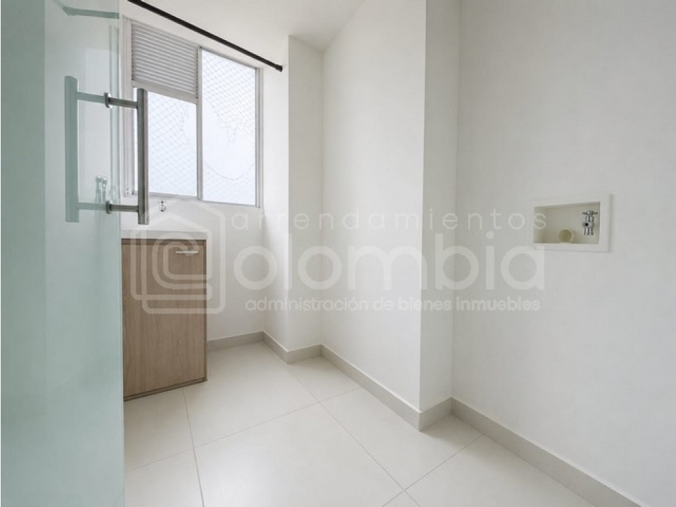Apartamento en venta en Viviendas Del Sur, Itagüí · foto 2 de 16