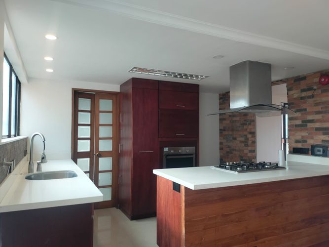 Apartamento de 2 alcobas en venta en El Poblado, Medellín, 183 m² · foto 6 de 18