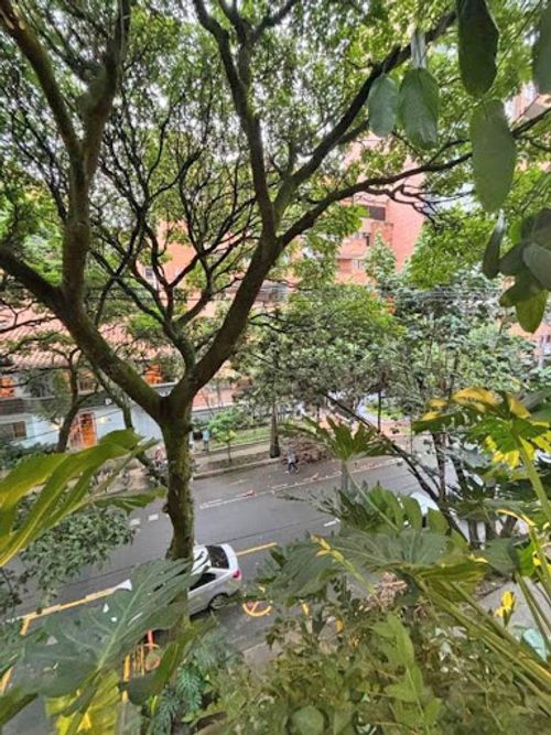 Apartamento en venta en Laureles, Medellín · foto 2 de 18