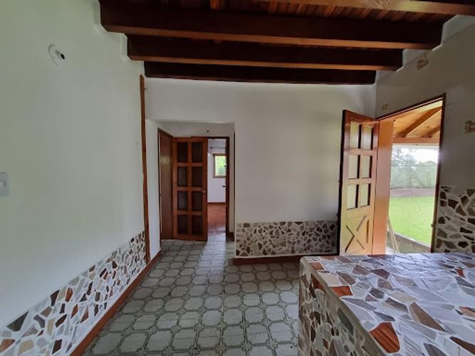 Finca en arriendo en Piedras Blancas, Guarne, 2000 m² · foto 2 de 24