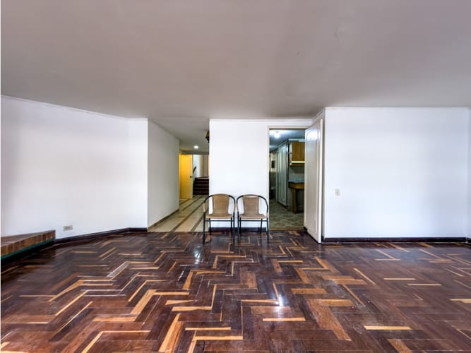 Apartamento de 3 alcobas en venta en Santa Barbara, Bogotá, 189 m² · foto 3 de 24