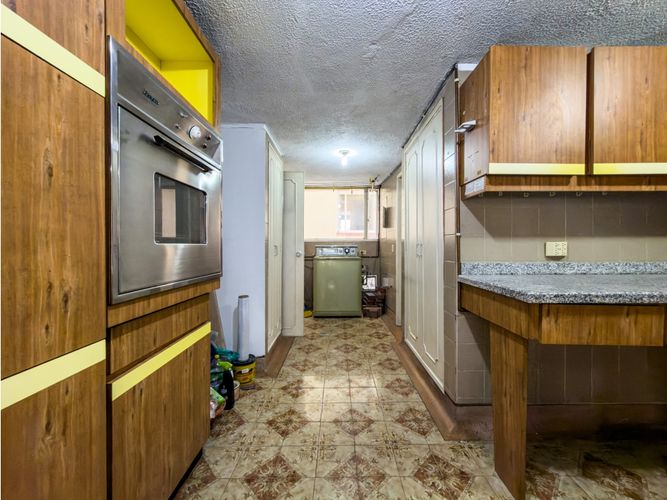 Apartamento de 3 alcobas en venta en Santa Barbara, Bogotá, 189 m² · foto 5 de 24