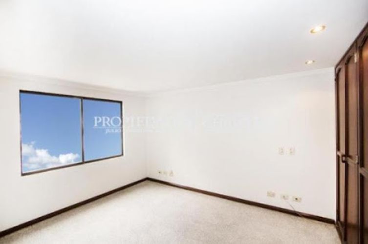 Casa de 4 alcobas en venta en Alhambra, Bogotá, 360 m² · foto 14 de 18