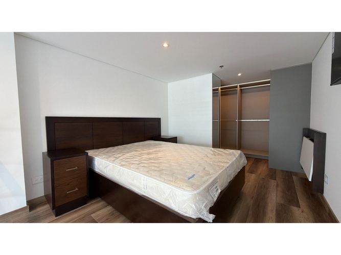 Apartamento de 1 alcoba en venta en Chico Norte, Bogotá, 38 m² · foto 10 de 17