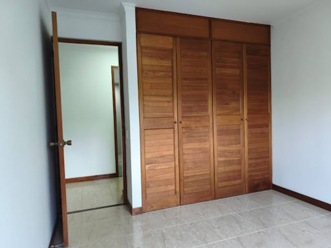 Apartamento de 3 alcobas en arriendo en San Fernando, Medellín, 121 m² · foto 18 de 22