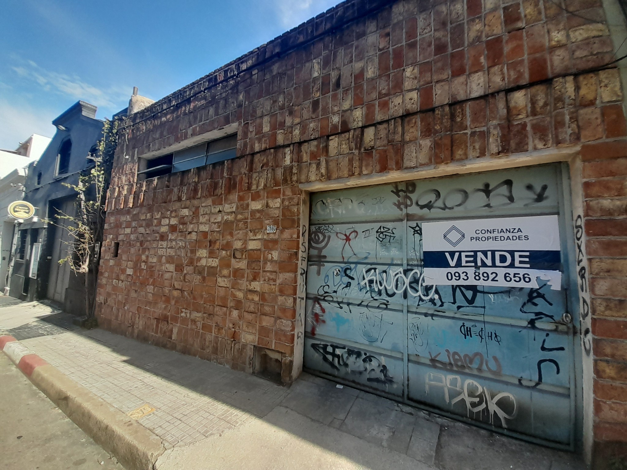 Se vende terreno o garage en Pocitos, calle Eufemio Masculino - foto 3