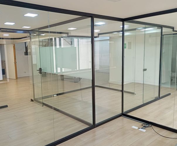 Oficina en arriendo en El Poblado, Medellín, 110 m² · foto 2 de 15