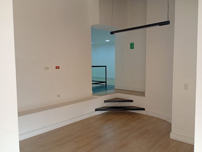 Oficina en arriendo en El Poblado, Medellín, 110 m² · foto 12 de 15