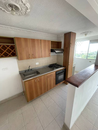 Apartamento en arriendo en Los Colores, Medellín · foto 2 de 10