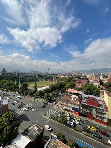 Apartamento en arriendo en Los Colores, Medellín · foto 3 de 10
