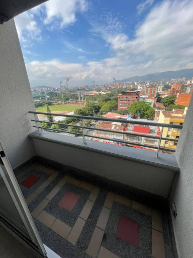 Apartamento en arriendo en Los Colores, Medellín · foto 6 de 10