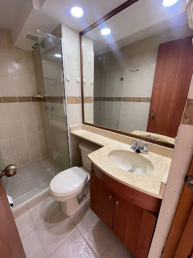 Apartamento en arriendo en Los Colores, Medellín · foto 8 de 10