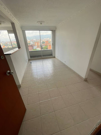 Apartamento en arriendo en Los Colores, Medellín · foto 10 de 10