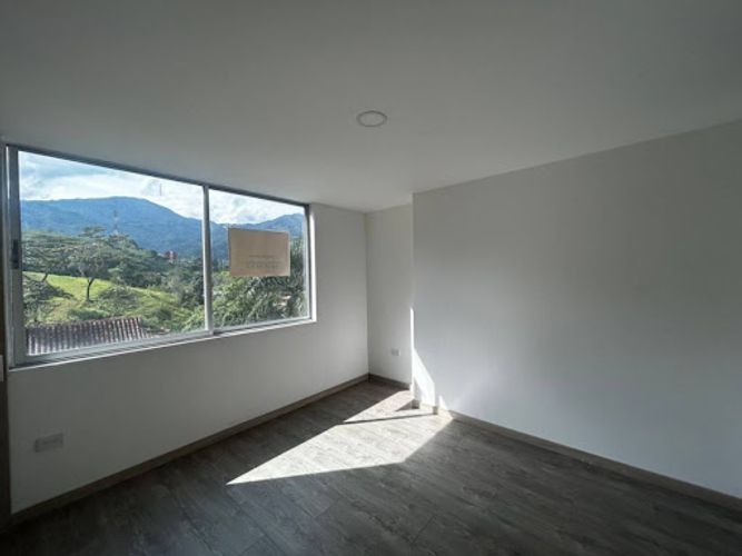 Apartamento en venta en Aves Maria, Itagüí · foto 12 de 14