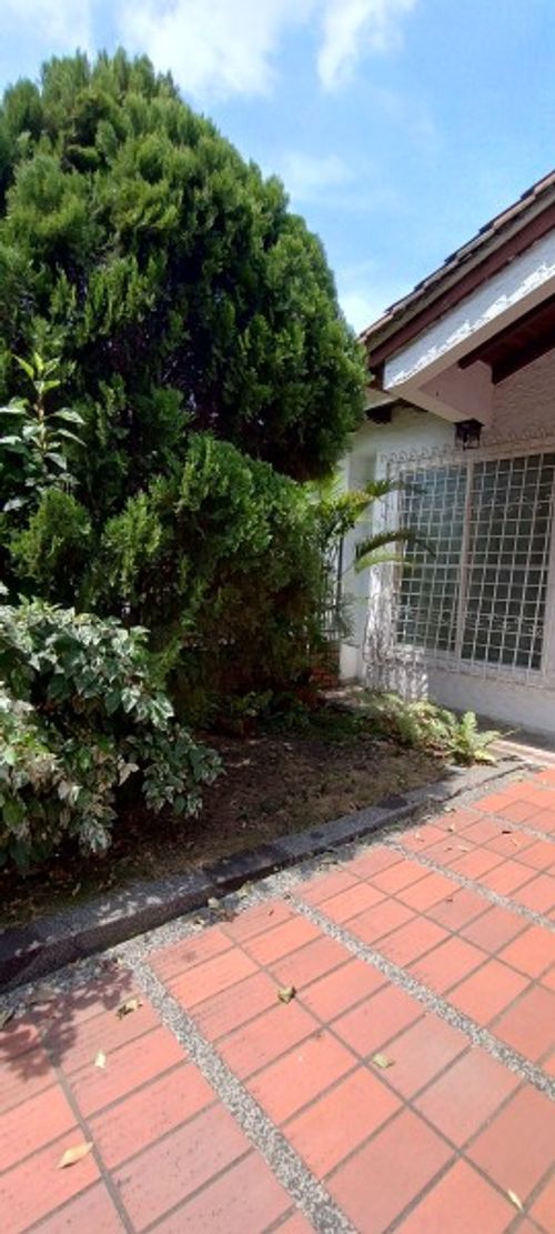 Casa de 4 alcobas en venta en La Flora, Cali, 172 m² · foto 2 de 17