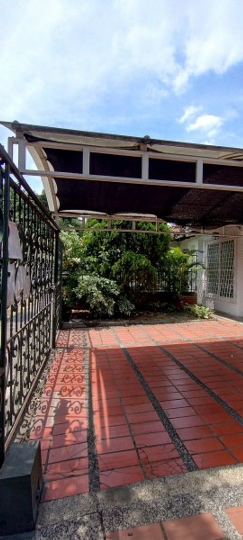 Casa de 4 alcobas en venta en La Flora, Cali, 172 m² · foto 3 de 17