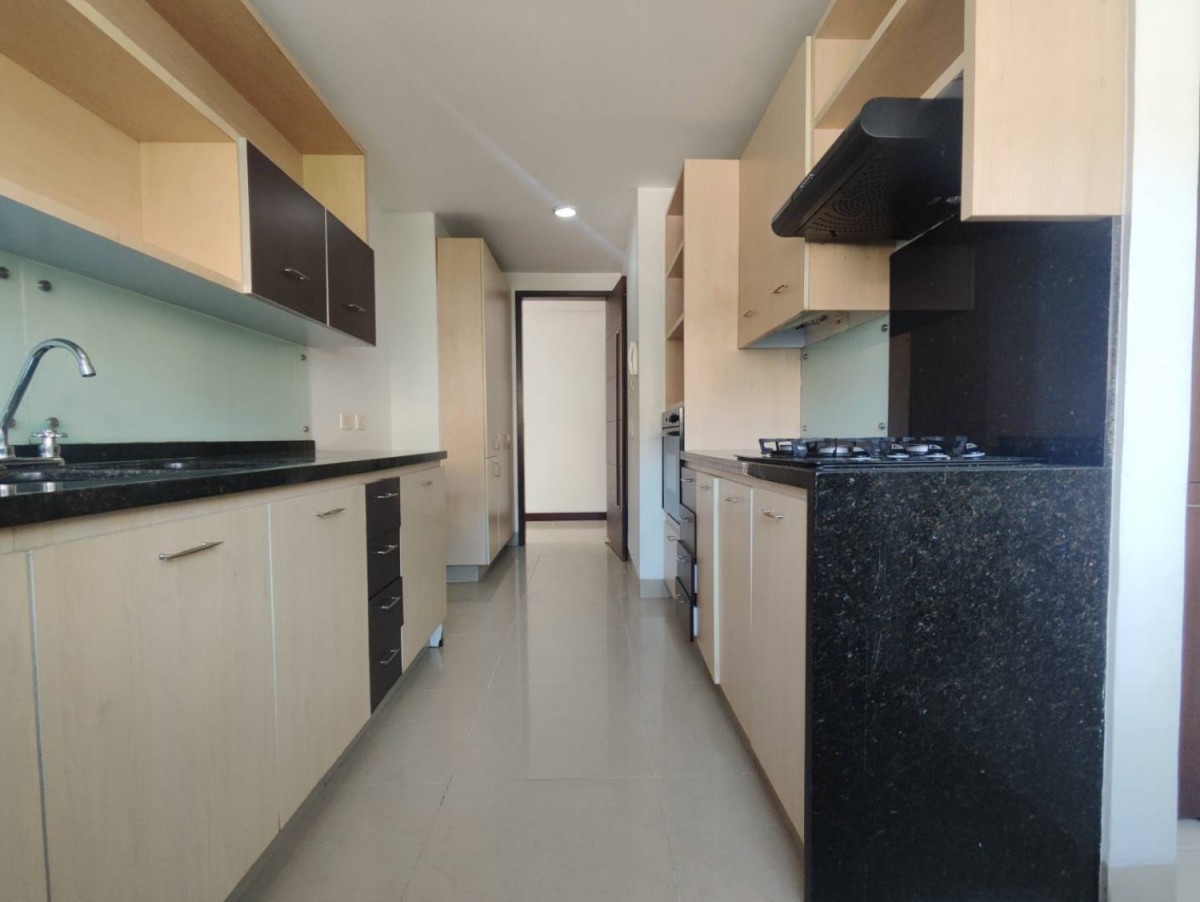 Apartamento en arriendo en La Florida, Medellín · foto 3 de 20