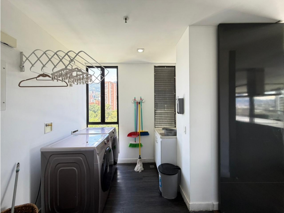 Apartamento en arriendo en El Poblado, Medellín · foto 21 de 24