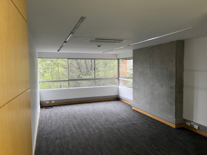 Oficina en arriendo en Castropol, Medellín, 897 m² · foto 6 de 18