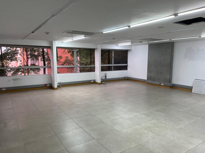 Oficina en arriendo en Castropol, Medellín, 897 m² · foto 12 de 18