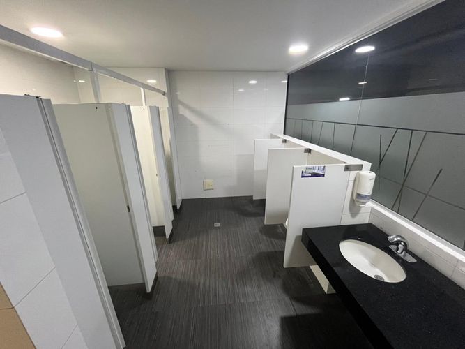 Oficina en arriendo en Castropol, Medellín, 897 m² · foto 17 de 18