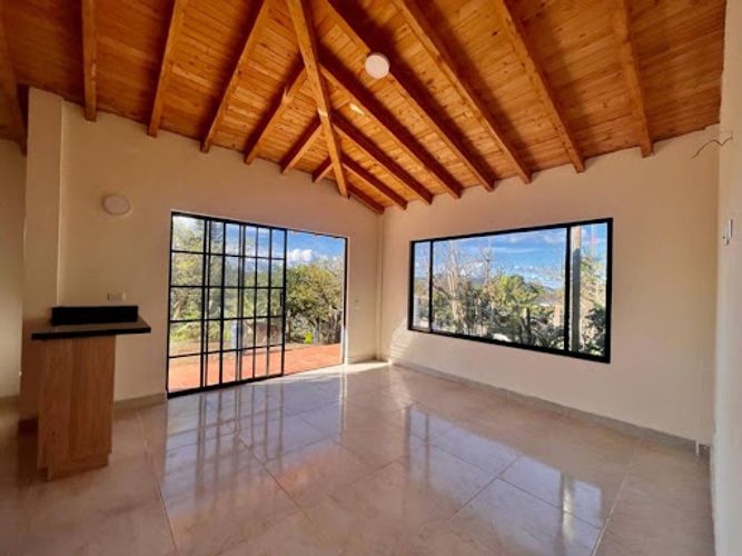 Finca en arriendo en La Mosquita, Guarne, 80 m² · foto 2 de 18