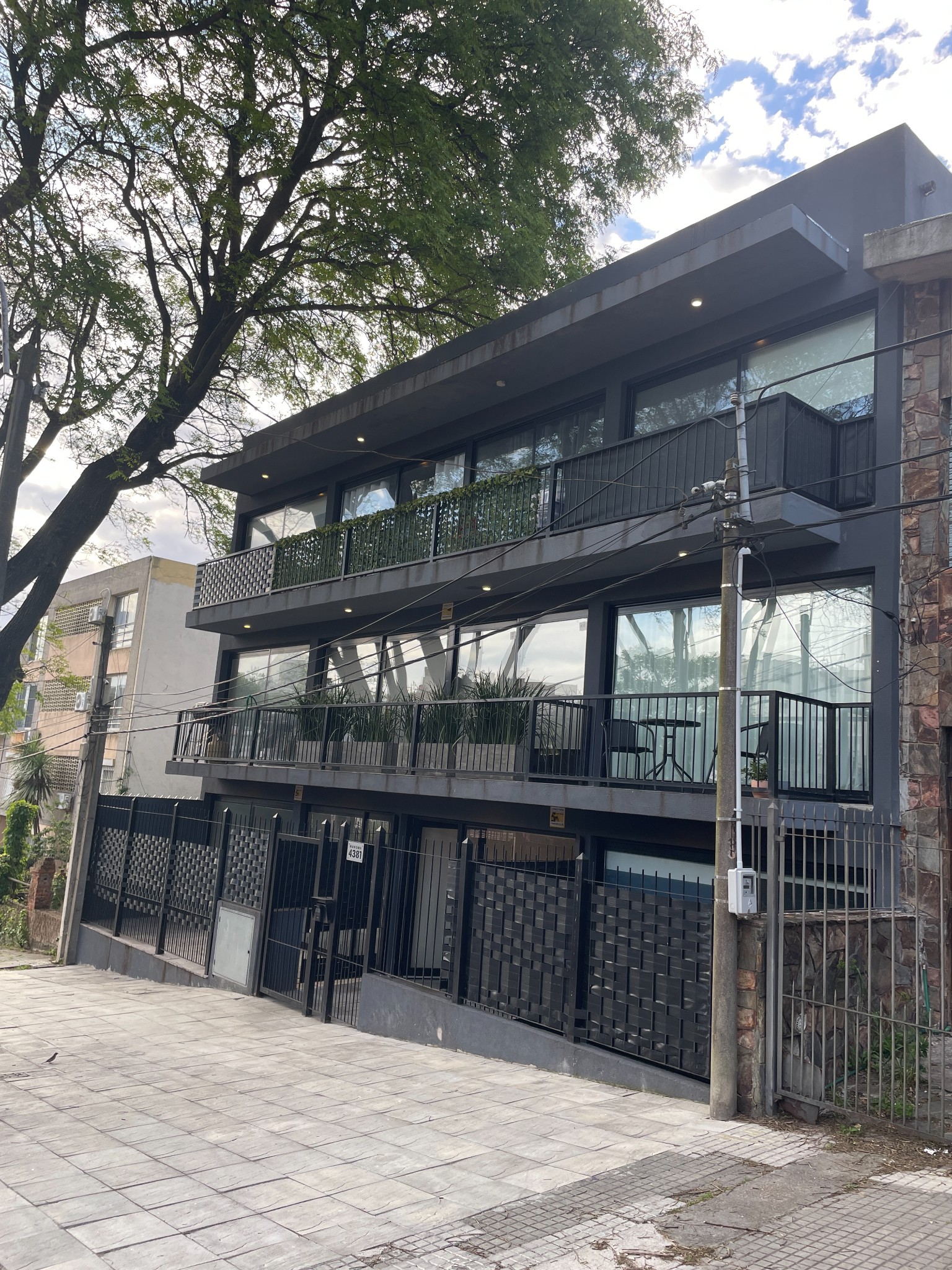 Apto Nuevo en Malvín a mts de la Rambla !!