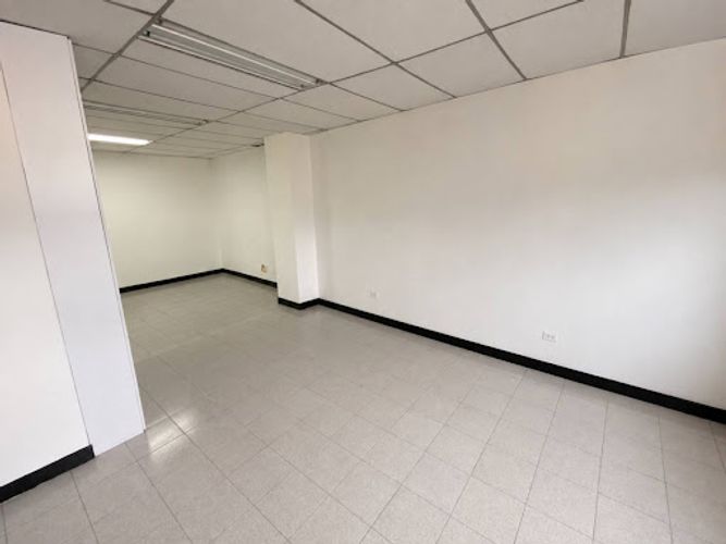 Oficina en arriendo en Lorena, Medellín, 39 m² · foto 6 de 8