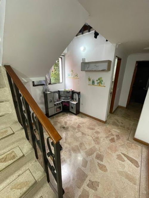 Apartamento de 4 alcobas en arriendo en La Pilarica, Medellín, 260 m² · foto 7 de 18