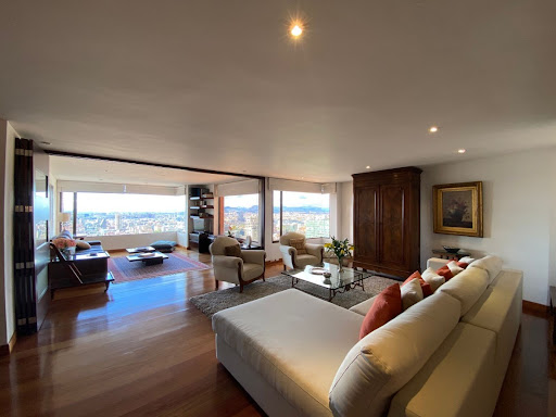 Apartamento en venta en El Refugio, Bogotá · foto 8 de 18