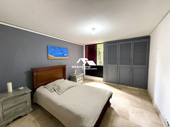 Apartamento de 4 alcobas en arriendo en Los Balsos, Medellín, 212 m² · foto 11 de 17