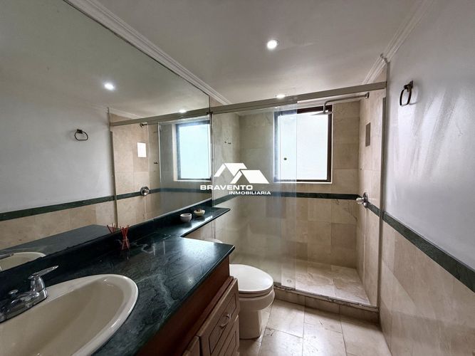Apartamento de 4 alcobas en arriendo en Los Balsos, Medellín, 212 m² · foto 13 de 17