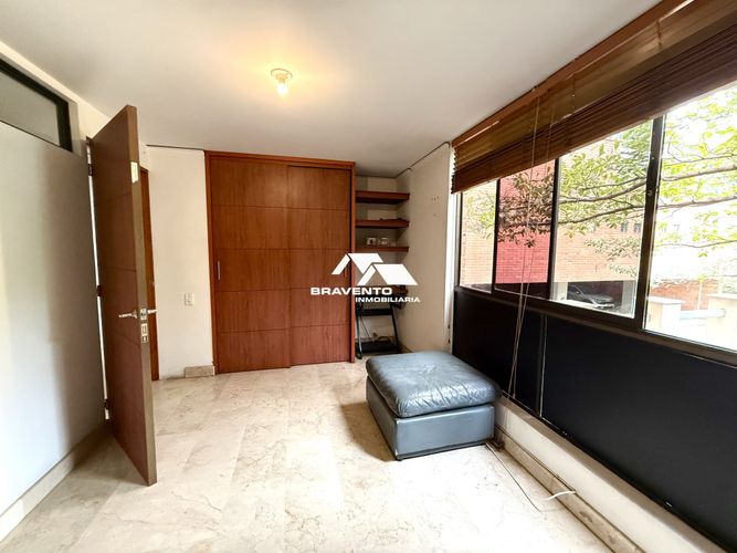 Apartamento de 4 alcobas en arriendo en Los Balsos, Medellín, 212 m² · foto 14 de 17