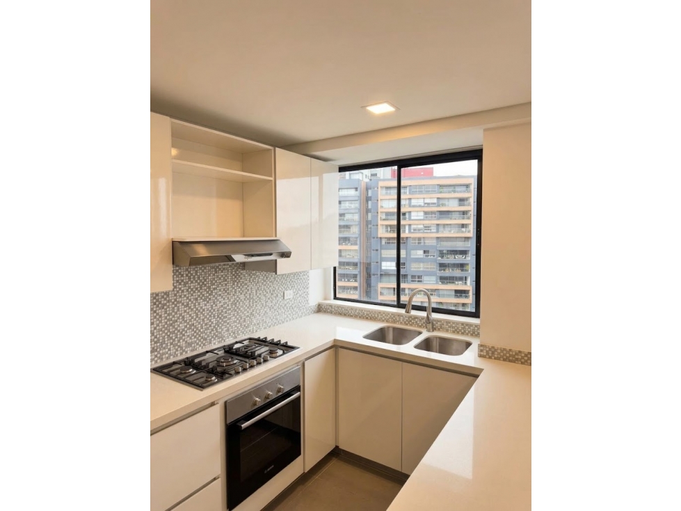 Apartamento en venta en Loma De Las Brujas, Envigado · foto 4 de 24
