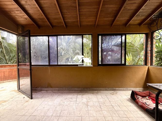 Apartamento de 4 alcobas en arriendo en Los Balsos, Medellín, 212 m² · foto 16 de 17